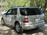 Mercedes-Benz ML 320 2002 года за 3 370 000 тг. в Караганда – фото 4
