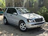 Mercedes-Benz ML 320 2002 года за 3 370 000 тг. в Караганда – фото 2