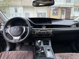 Lexus ES 300h 2014 года за 9 000 000 тг. в Актобе – фото 3