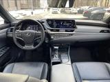 Lexus ES 350 2020 года за 18 000 000 тг. в Уральск – фото 3