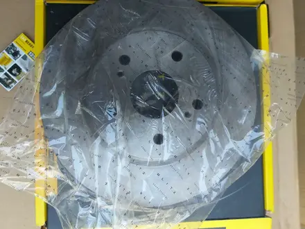 Передний тормозной диск на Suzuki Grant Vitara за 15 000 тг. в Караганда – фото 2