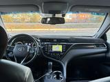 Toyota Camry 2018 годаүшін13 500 000 тг. в Уральск – фото 5