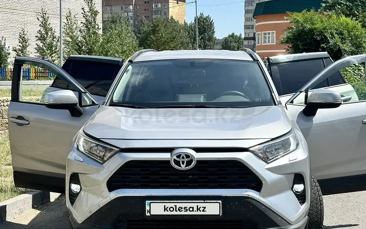 Toyota RAV4 2021 года за 15 500 000 тг. в Астана