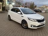 Kia Rio 2017 года за 2 800 000 тг. в Уральск – фото 3