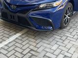 Toyota Camry 2022 года за 17 800 000 тг. в Актау – фото 4