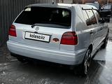 Volkswagen Golf 1997 года за 1 900 000 тг. в Алматы