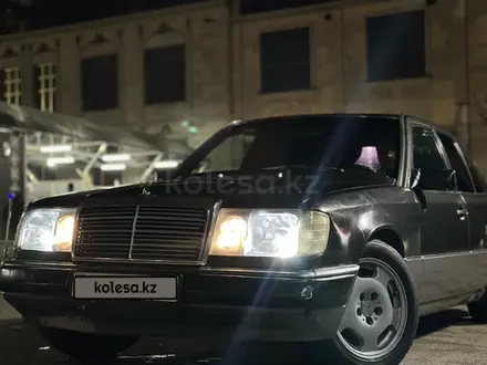 Mercedes-Benz E 230 1990 года за 1 300 000 тг. в Алматы – фото 3