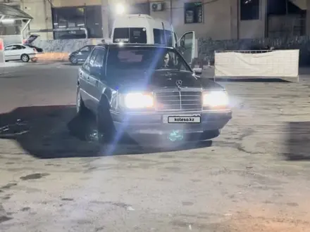 Mercedes-Benz E 230 1990 года за 1 300 000 тг. в Алматы – фото 5