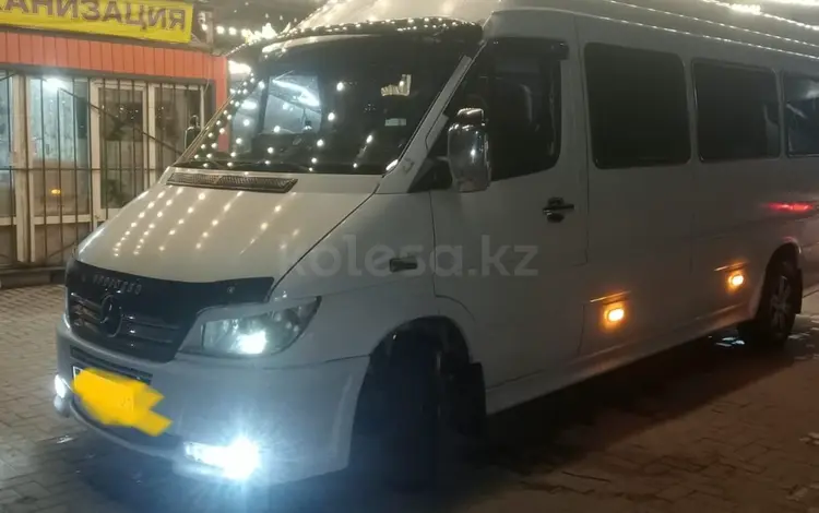 Mercedes-Benz Sprinter 2004 годаүшін8 000 000 тг. в Алматы