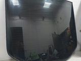 Стекло лобовое задняя с уплотнением на все модели GENESIS за 100 000 тг. в Алматы