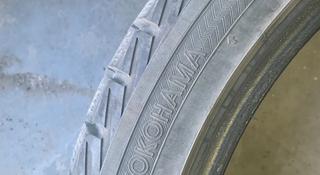 Зимние шины Yokohama 245/40 R20 липучка за 180 000 тг. в Караганда