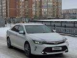 Toyota Camry 2017 года за 8 200 000 тг. в Актобе – фото 2