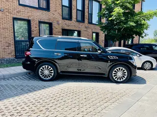 Infiniti QX80, 2015