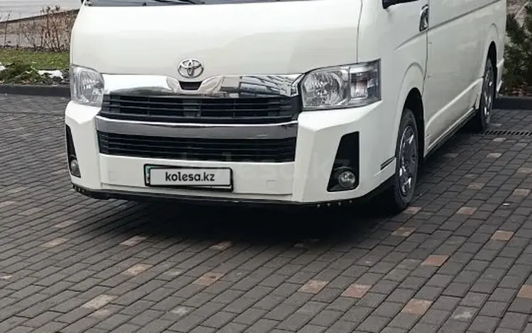 Toyota Hiace 2007 года за 10 000 000 тг. в Алматы