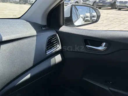 Hyundai Accent 2021 года за 6 600 000 тг. в Атырау – фото 26