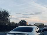 Toyota Camry 2018 года за 13 000 000 тг. в Уральск – фото 4