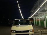 Volkswagen Transporter 1995 годаүшін2 000 000 тг. в Есик