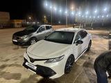 Toyota Camry 2020 года за 16 800 000 тг. в Шымкент – фото 3