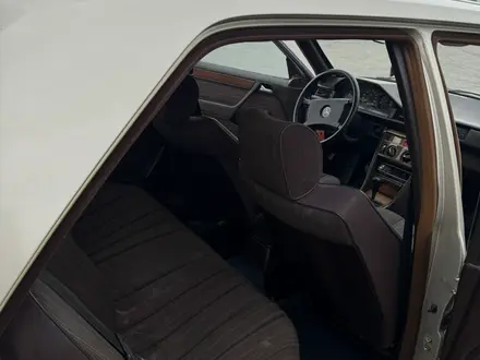 Mercedes-Benz E 230 1988 года за 1 250 000 тг. в Шымкент – фото 13