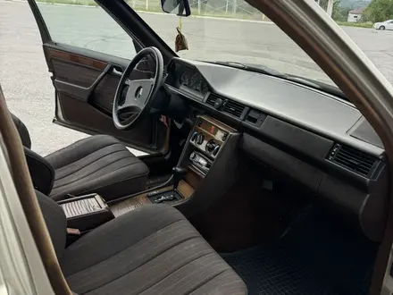 Mercedes-Benz E 230 1988 года за 1 250 000 тг. в Шымкент – фото 14