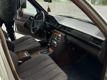 Mercedes-Benz E 230 1988 года за 1 250 000 тг. в Шымкент – фото 15