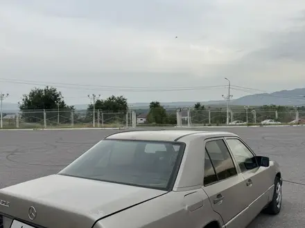 Mercedes-Benz E 230 1988 года за 1 250 000 тг. в Шымкент – фото 4
