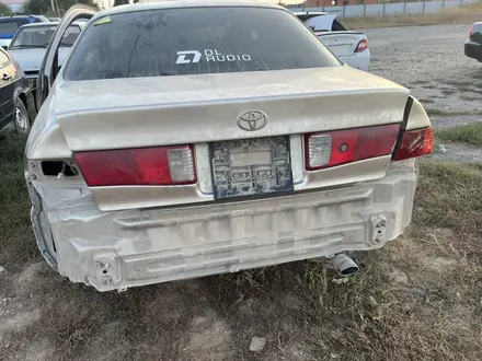 Toyota Camry 2000 года за 600 000 тг. в Актобе – фото 3