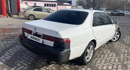 Toyota Camry 1999 года за 2 590 000 тг. в Алматы – фото 2