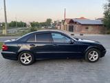 Mercedes-Benz E 320 2002 годаүшін5 500 000 тг. в Усть-Каменогорск – фото 5