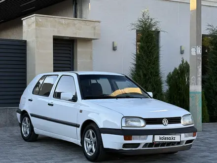 Volkswagen Golf 1995 года за 1 850 000 тг. в Тараз – фото 2