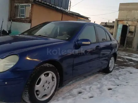 Mercedes-Benz C 180 2000 года за 2 000 000 тг. в Семей – фото 3