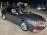 Lexus ES 300h 2013 года за 8 000 000 тг. в Атырау – фото 4
