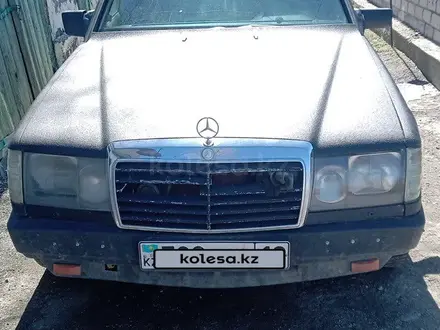 Mercedes-Benz E 200 1991 года за 750 000 тг. в Шар