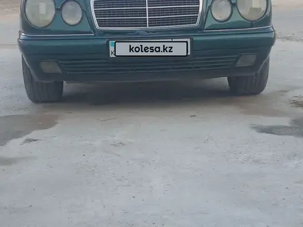 Mercedes-Benz E 230 1997 года за 2 800 000 тг. в Кызылорда – фото 2