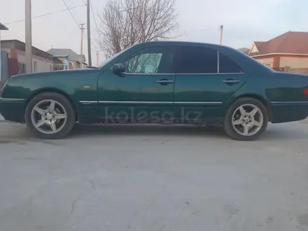 Mercedes-Benz E 230 1997 года за 2 800 000 тг. в Кызылорда