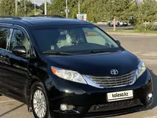 Toyota Sienna, 2015
