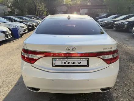 Hyundai Grandeur 2013 года за 8 450 000 тг. в Алматы – фото 8