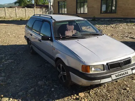 Volkswagen Passat 1993 годаүшін1 300 000 тг. в Усть-Каменогорск