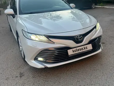 Toyota Camry 2018 года за 13 900 000 тг. в Павлодар