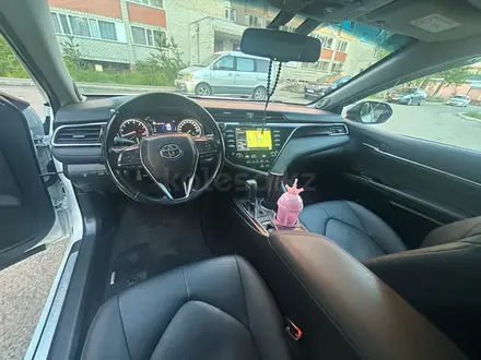 Toyota Camry 2018 года за 13 900 000 тг. в Павлодар – фото 7