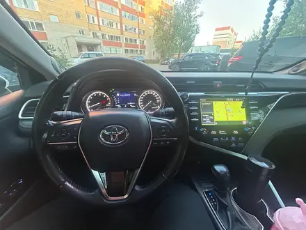 Toyota Camry 2018 года за 13 900 000 тг. в Павлодар – фото 8
