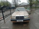 Mercedes-Benz E 200 1991 года за 1 300 000 тг. в Алматы – фото 3