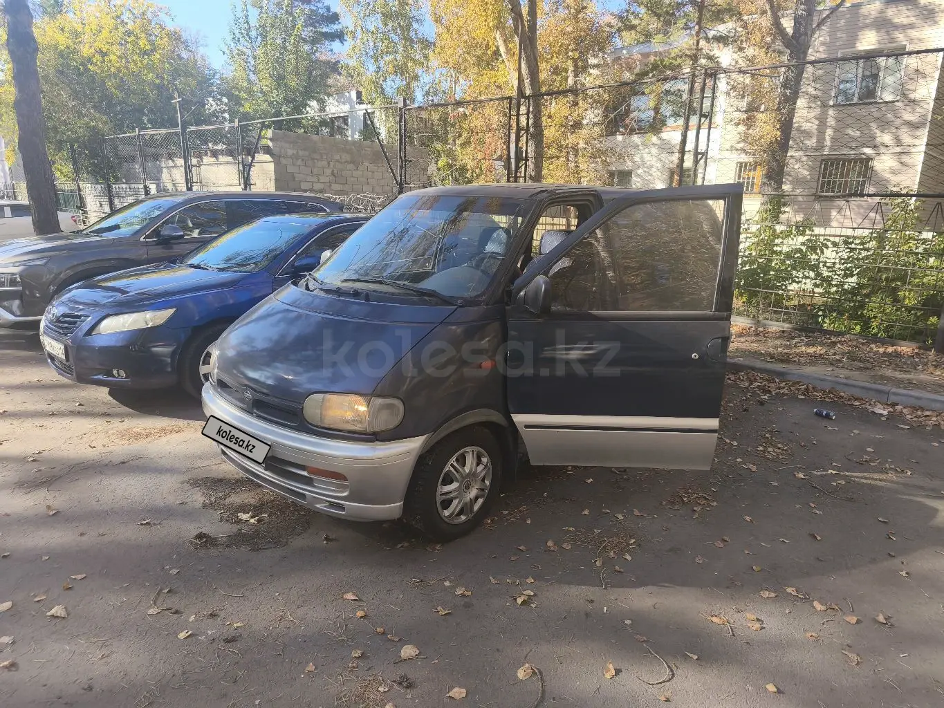 Nissan Serena, 1993