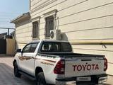 Toyota Hilux 2024 года за 25 000 000 тг. в Актау – фото 2
