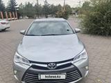 Toyota Camry 2017 года за 9 800 000 тг. в Караганда – фото 3