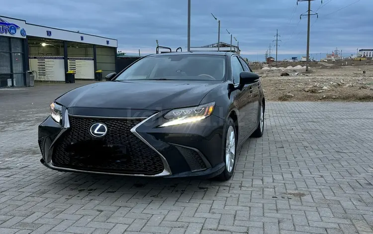 Lexus ES 300h 2013 года за 7 500 000 тг. в Актау