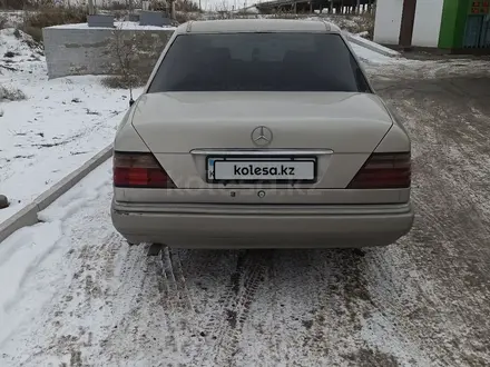 Mercedes-Benz E 220 1994 года за 3 000 000 тг. в Тараз – фото 13