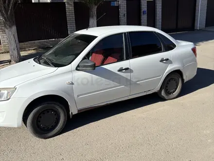 ВАЗ (Lada) Granta 2190 2017 года за 2 000 000 тг. в Актобе – фото 2