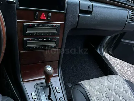 Mercedes-Benz E 320 1996 года за 2 500 000 тг. в Алматы – фото 4