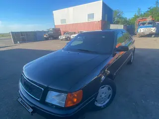 Audi 100